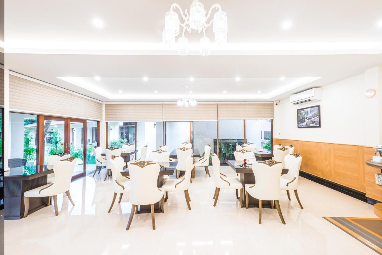 Au Place Hotel Лей Екстер'єр фото